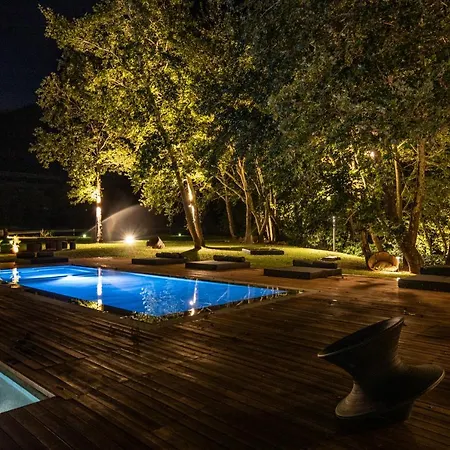 Oniropetra Boutique Карпенисион