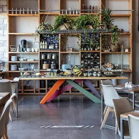 מלון Oniropetra Boutique