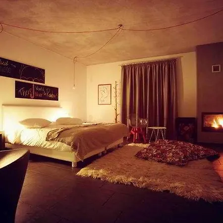 מלון Oniropetra Boutique 3*