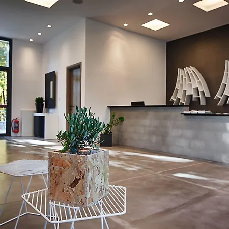 Oniropetra Boutique Карпенисион