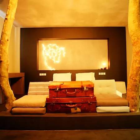 Oniropetra Boutique فندق 3*