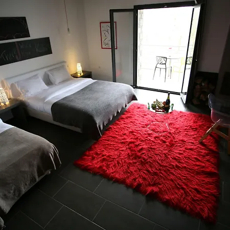 Oniropetra Boutique