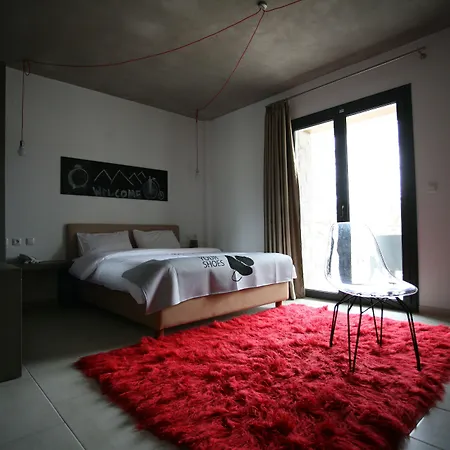 فندق Oniropetra Boutique