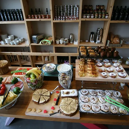 فندق Oniropetra Boutique 3*