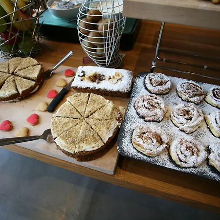 Oniropetra Boutique Карпенисион