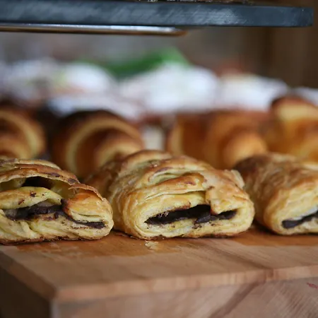 فندق Oniropetra Boutique كاربينيسي