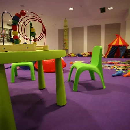 Oniropetra Boutique קרפניסיון